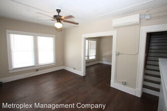 813 May St-Unit -Unit 1 in Fort Worth, TX - Foto de edificio - Building Photo