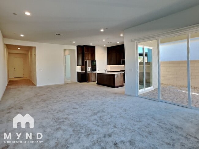 9027 Skye Treeline St in Las Vegas, NV - Building Photo - Building Photo