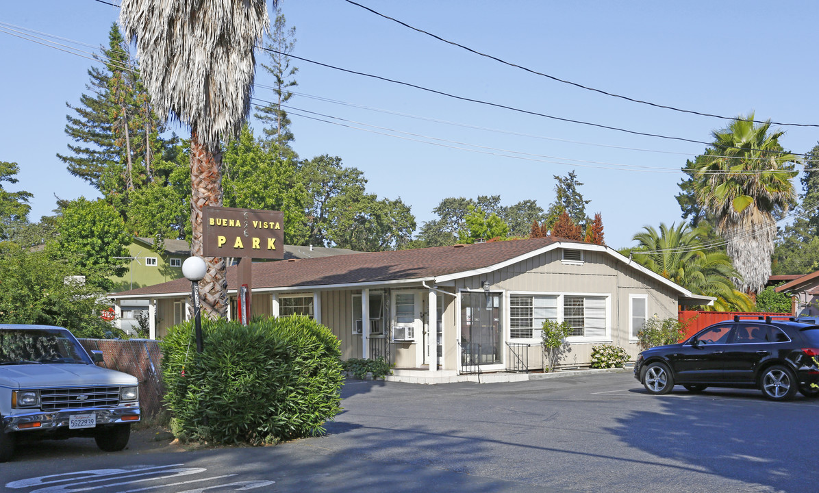 Buena Vista Mobile Home Park in Palo Alto, CA - Foto de edificio