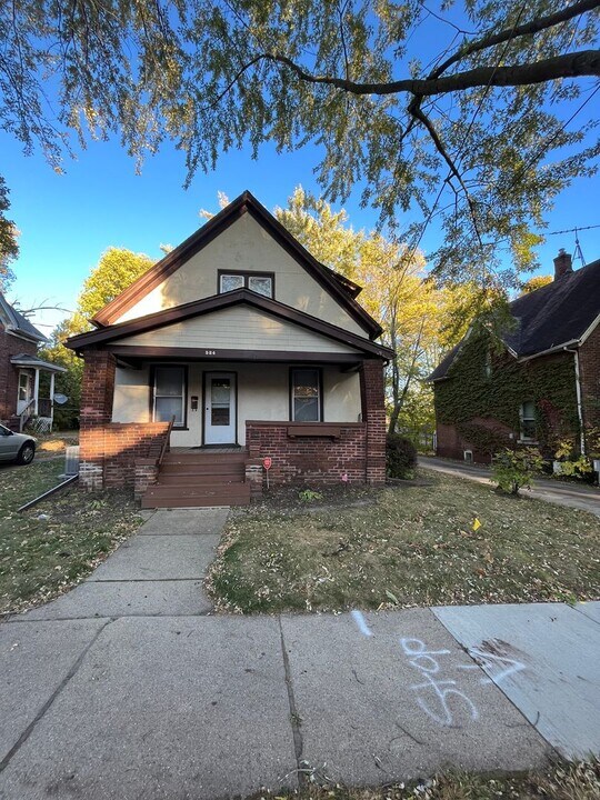 524 13th St in Rockford, IL - Building Photo