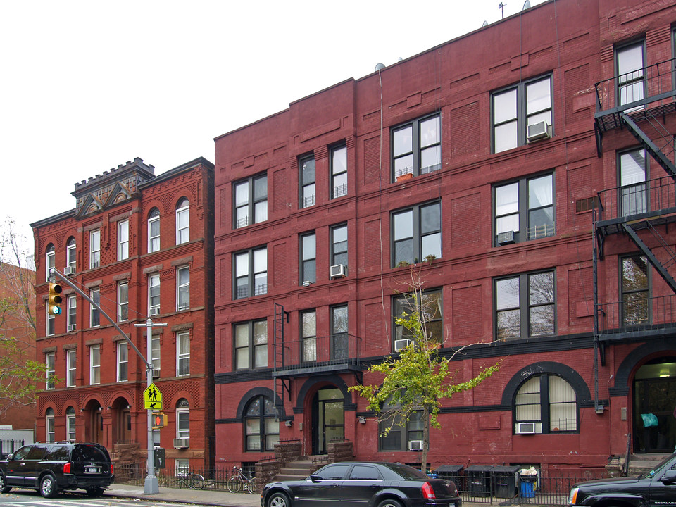 356-358 Lafayette Ave in Brooklyn, NY - Building Photo