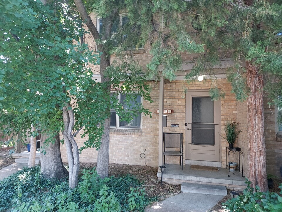 4828 E 19th Ave, Unit 4828 in Denver, CO - Foto de edificio