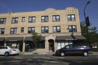 Albany Park in Chicago, IL - Building Photo - Building Photo