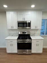 4903 Cowell Blvd, Unit Oasis Apartments A C D in Davis, CA - Building Photo - Building Photo