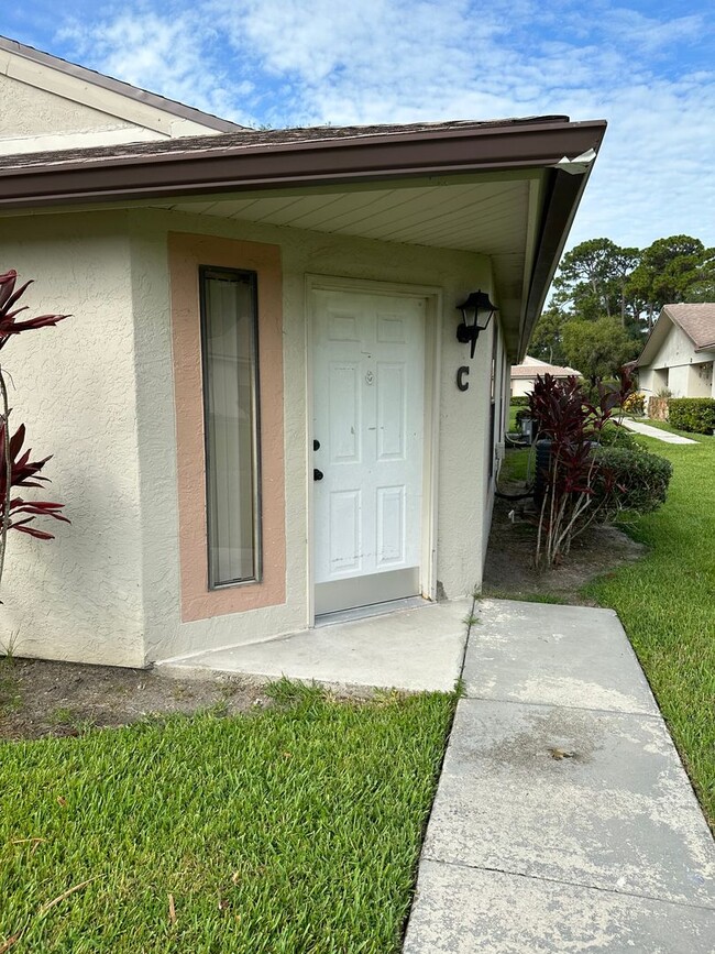 2818 Stoneway Ln in Fort Pierce, FL - Building Photo - Building Photo