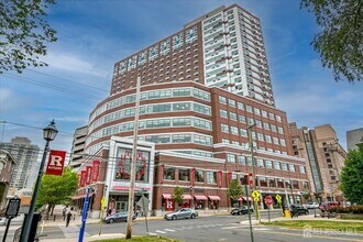 110 Somerset St in New Brunswick, NJ - Building Photo - Building Photo