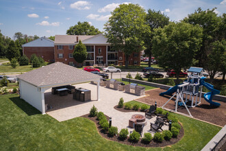 Edge at Greentree in Claymont, DE - Foto de edificio - Building Photo