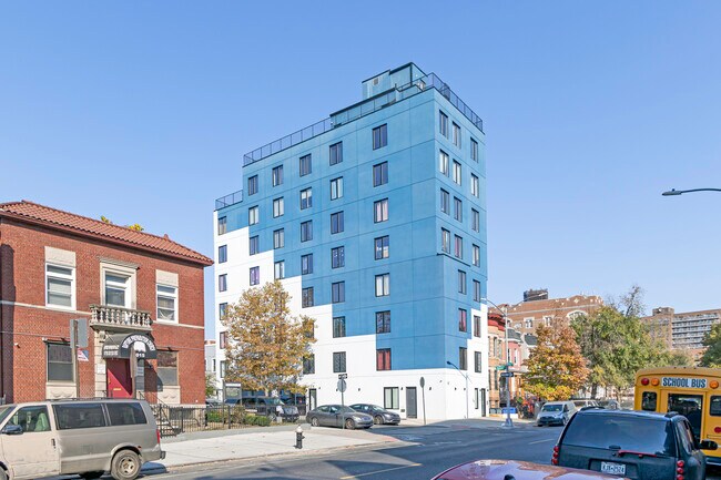 2061 Crotona Ave in Bronx, NY - Building Photo - Building Photo