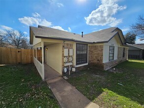 12303 Alderbrook Dr in Austin, TX - Building Photo - Building Photo