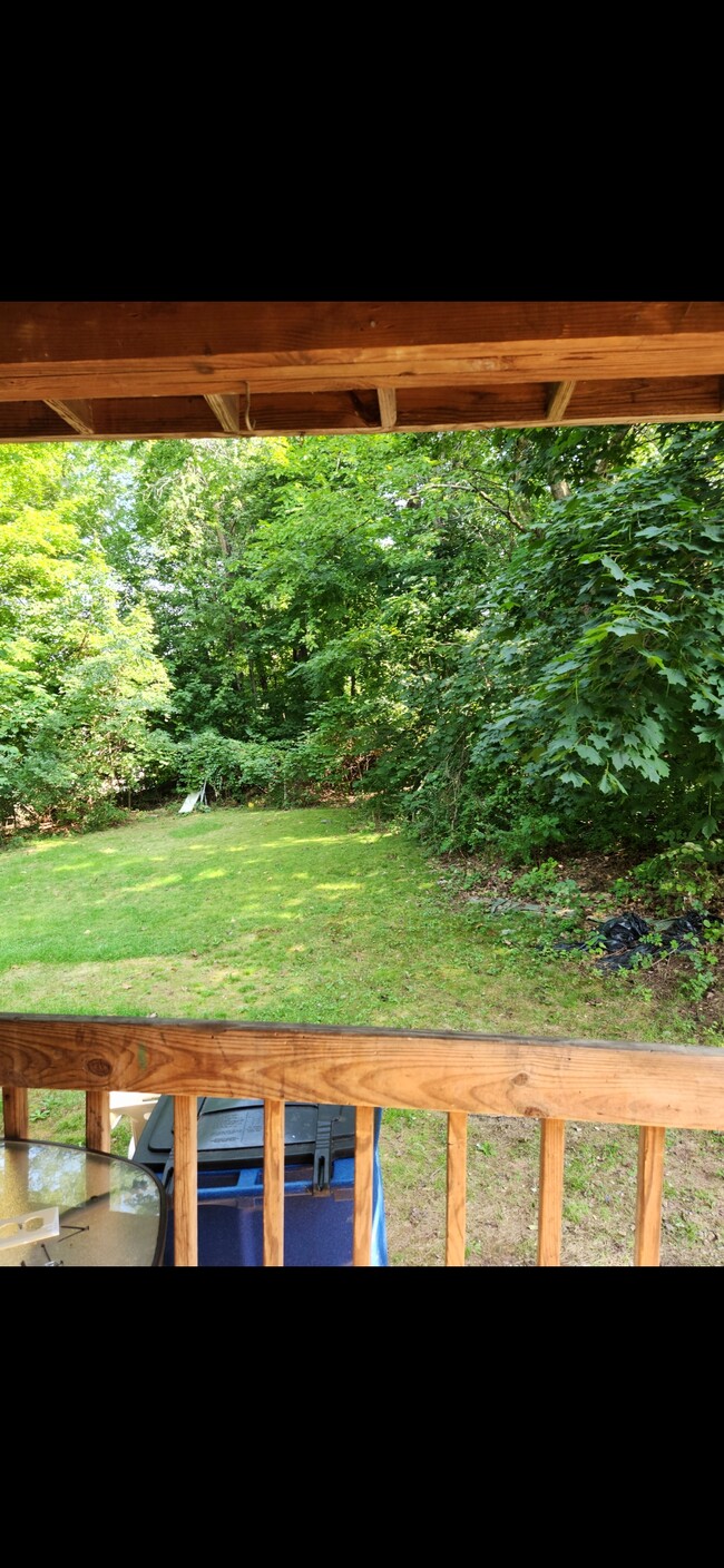 53 Morrison St, Unit 2 in Vernon, CT - Foto de edificio - Building Photo