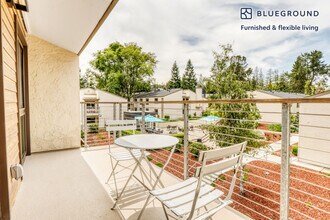350 Sharon Park Dr in Menlo Park, CA - Building Photo - Building Photo