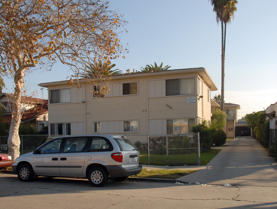 Brynhurst Apartments in Los Angeles, CA - Building Photo