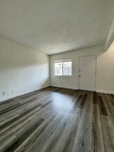 11736 S Vermont Ave. in Los Angeles, CA - Building Photo - Interior Photo