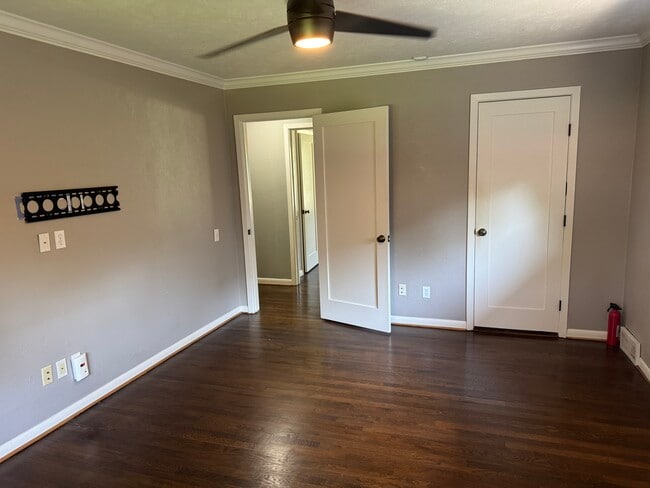 10140 Creekmere Cir
