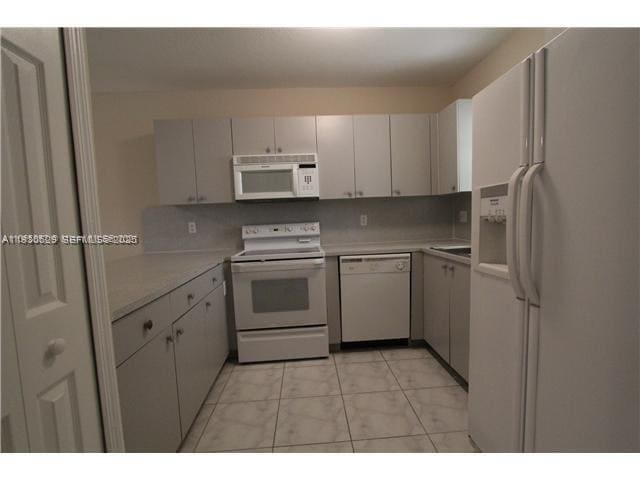 6761 NW 182nd St in Hialeah, FL - Building Photo - Building Photo