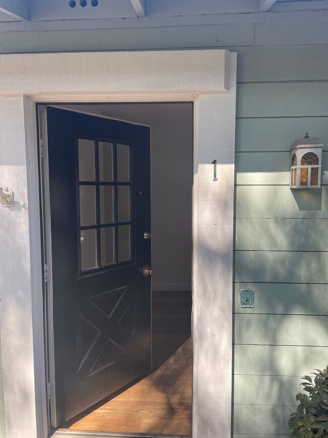 property at 1140 Callas Ln