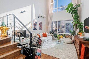 299 Van Buren St, Unit 2C in Brooklyn, NY - Building Photo