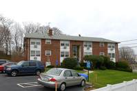 Brightridge Apartments in East Providence, RI - Foto de edificio - Building Photo