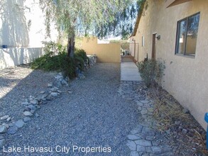 2592 Beverly Glen Dr in Lake Havasu City, AZ - Building Photo - Building Photo