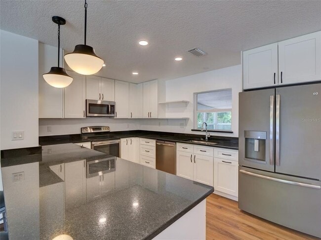 305 Sunset Dr in Sanford, FL - Building Photo - Building Photo