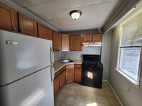 50 Lisa Dr, Unit B in Northport, NY - Building Photo - Building Photo