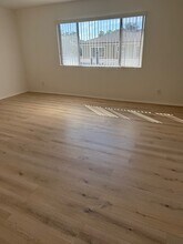 559 Hyde Park Pl, Unit 3 in Inglewood, CA - Building Photo - Building Photo