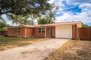 12 Highland Ave in McAllen, TX - Building Photo