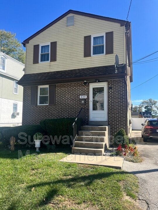 848 8th Ave in Prospect Park, PA - Building Photo