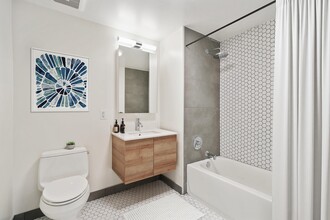 39 High St in Jersey City, NJ - Building Photo - Building Photo