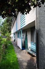 Holly Tree Apartments in Kent, WA - Building Photo - Building Photo