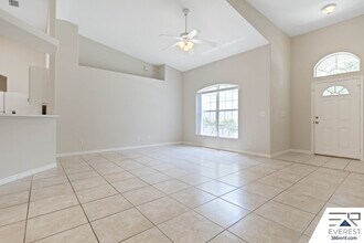 25 Port Royal Dr in Palm Coast, FL - Foto de edificio - Building Photo