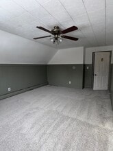 32 Front St in Rumford, ME - Foto de edificio - Building Photo