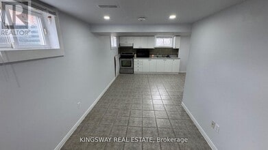 65 Park Crescent in Richmond Hill, ON - Building Photo - Building Photo