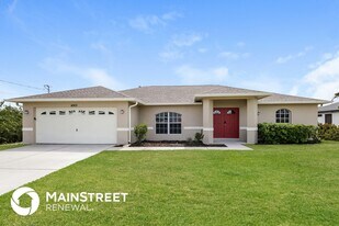 4903 Beauty St, Unit 4 in Lehigh Acres, FL - Building Photo