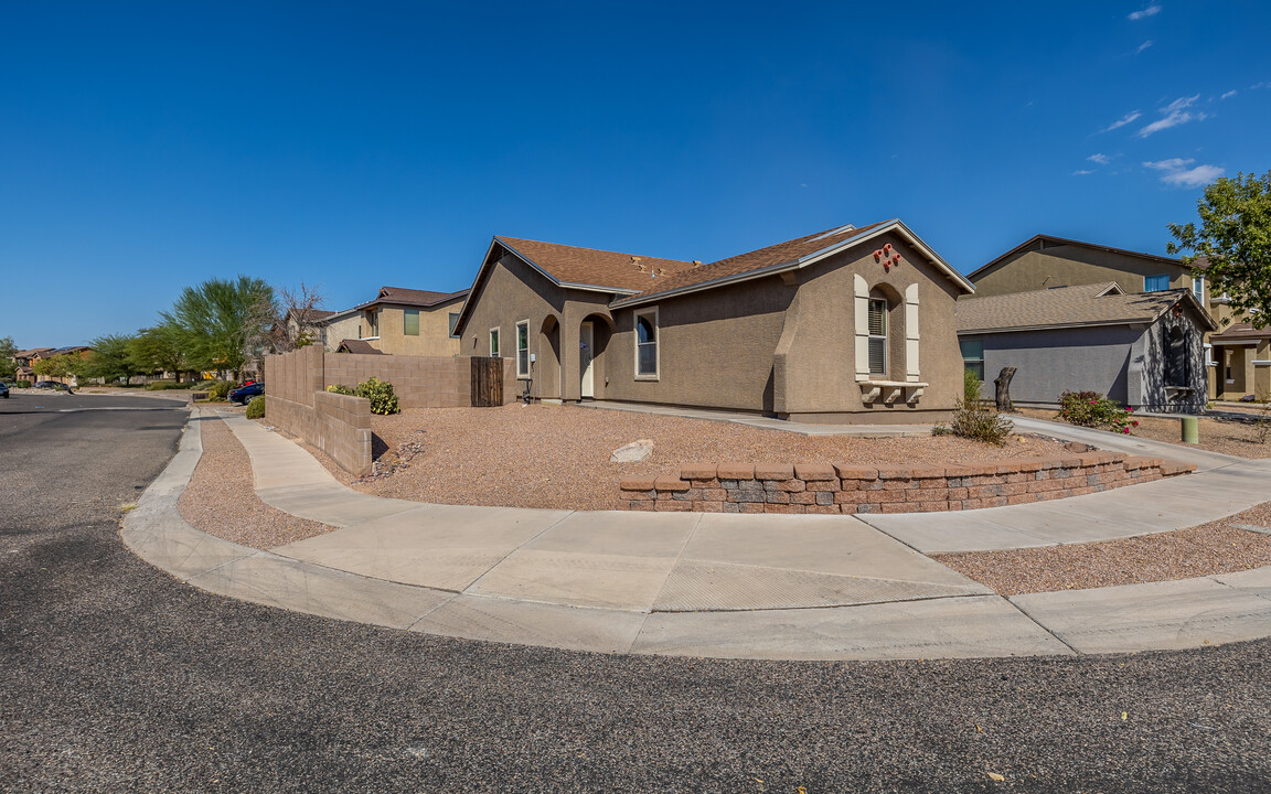 5283 E Desert Straw Ln in Tucson, AZ - Building Photo