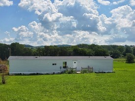 6746 OH-179 in Lakeville, OH - Building Photo