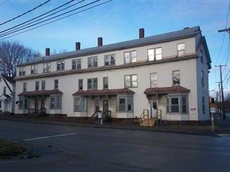 24 Elm St in Waterville, ME - Foto de edificio