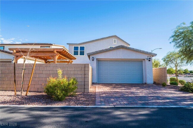 1115 E Sunset Rd in Henderson, NV - Building Photo - Building Photo