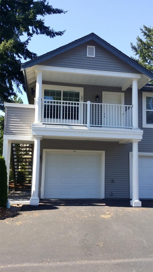 1656 Kennedy Pl in Dupont, WA - Foto de edificio - Building Photo