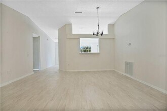 617 4th Ave N in Deltona, FL - Building Photo - Building Photo