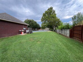 8628 Fallow Field Rd in Montgomery, AL - Foto de edificio - Building Photo