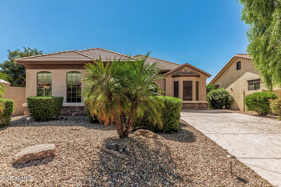 3079 E Ridgewood Ln in Gilbert, AZ - Building Photo
