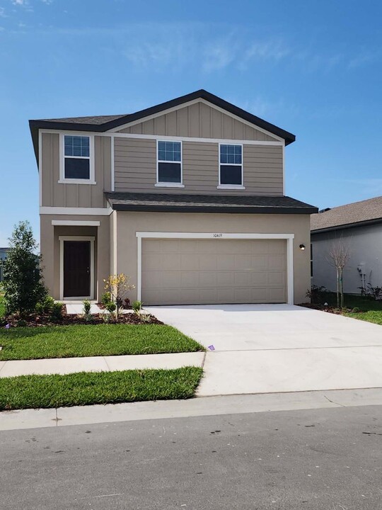 10419 Snap Pop Ln in Parrish, FL - Building Photo