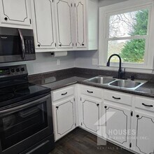 14 Baggott St in Inman, SC - Building Photo - Building Photo