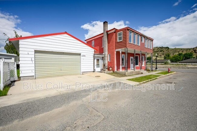 property at 2 Cherry St