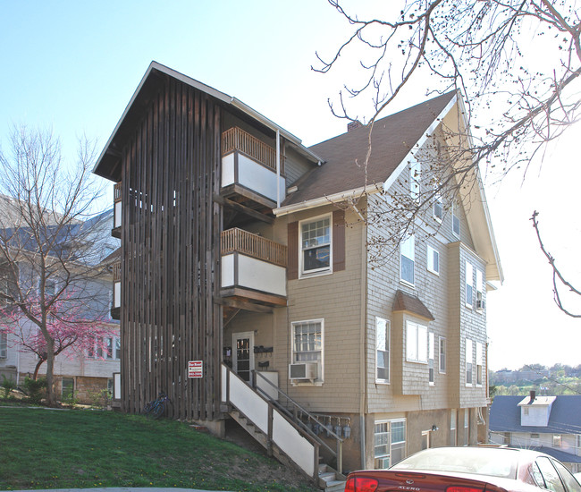 1137 Indiana St in Lawrence, KS - Foto de edificio - Building Photo