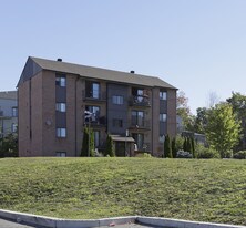 555 26e Apartments