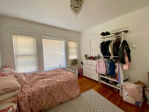 100 W Adams St, Unit 2 in Somerville, MA - Building Photo - Building Photo