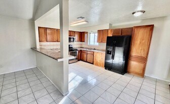 1546 Daisey Bell Ln in Houston, TX - Building Photo