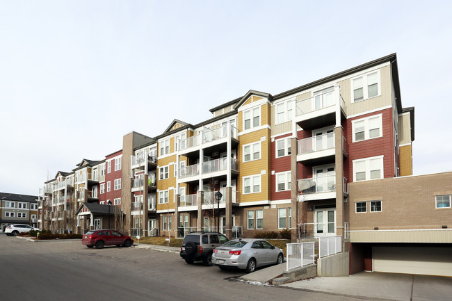 2300 Evanston Sq NW in Calgary, AB - Building Photo - Building Photo